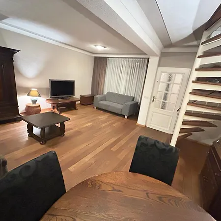 Entire Villa, Free Parking Lägenhet Veldhoven