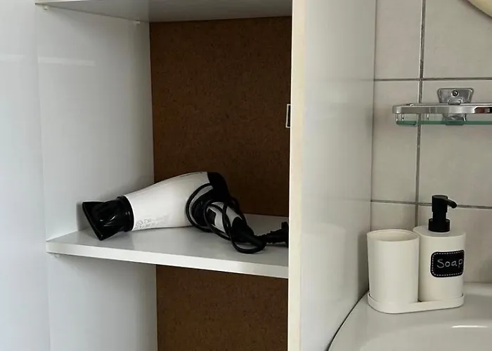 Appartamento Entire Villa, Free Breakfast, Free Parking