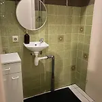 Entire Villa, Free Breakfast, Free Parking Apartamento